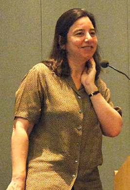 https://upload.wikimedia.org/wikipedia/commons/2/26/Sarah_schulman.jpg